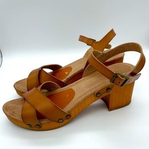 Mia Susan Clog Sandals